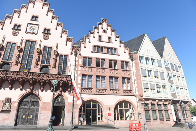 Außentür Rathaus Römer Frankfurt-Referenz Rompel Metallbau