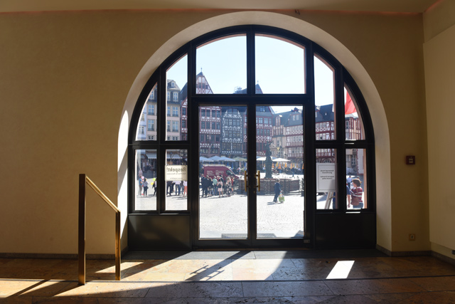 Außentür Rathaus Römer Frankfurt-Referenz Rompel Metallbau